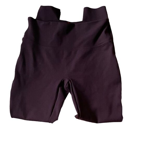 Spanx Purple Split Hem Ankle Length Leggings Size Medium Activewear Workout Wear - Picture 3 of 9